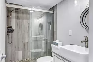 845 Benjamin Franklin Dr, Sarasota, FL 34236 - Photo 33