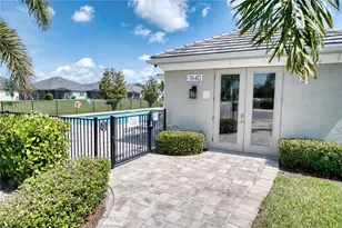 2945 Trustee Ave, Sarasota, FL 34243 - Photo 37