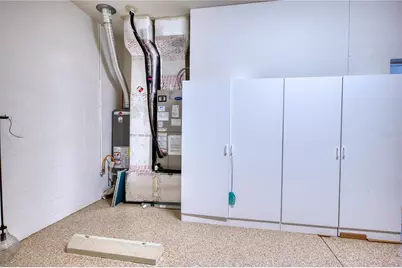 2945 Trustee Avenue, Sarasota, FL 34243 - Photo 27