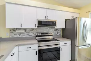 642 N Jefferson Ave, Sarasota, FL 34237 - Photo 11