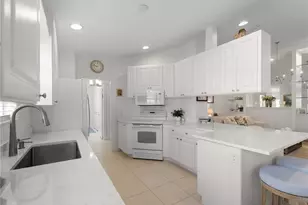 7641 Quinto Dr, Sarasota, FL 34238 - Photo 7