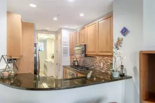 235 Cocoanut Ave, Sarasota, FL 34236 - Photo 17