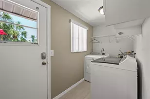 208 Peacock Ln, Holmes Beach, FL 34217 - Photo 35