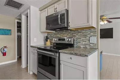 208 Peacock Lane, Holmes Beach, FL 34217 - Photo 13