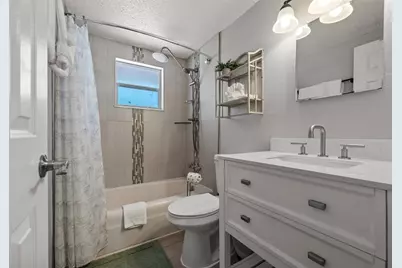 208 Peacock Lane, Holmes Beach, FL 34217 - Photo 19