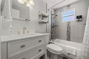 208 Peacock Ln, Holmes Beach, FL 34217 - Photo 33