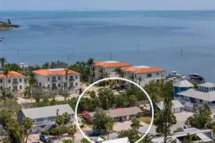 208 Peacock Ln, Holmes Beach, FL 34217 - Photo 37