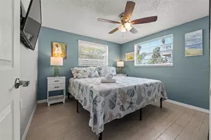 208 Peacock Ln, Holmes Beach, FL 34217 - Photo 15