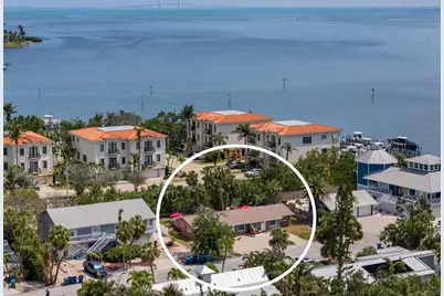208 Peacock Lane, Holmes Beach, FL 34217 - Photo 1