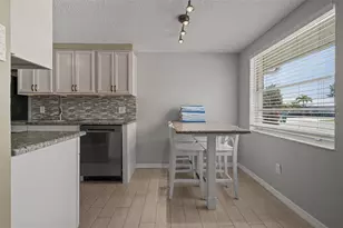 208 Peacock Ln, Holmes Beach, FL 34217 - Photo 27