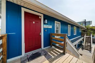 3018 Gulf Dr, Holmes Beach, FL 34217 - Photo 7