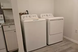 2115 5th St, Sarasota, FL 34237 - Photo 5