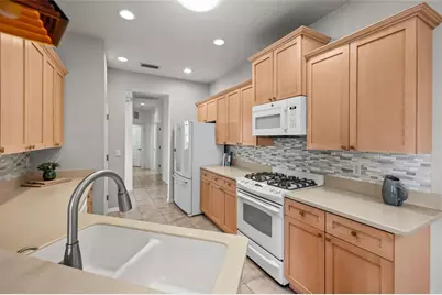 4322 Reflections Parkway, Sarasota, FL 34233 - Photo 9