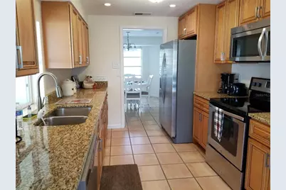 2745 Cardwell Way, Sarasota, FL 34231 - Photo 7