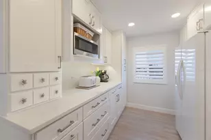 7000 Gulf Dr, Holmes Beach, FL 34217 - Photo 9