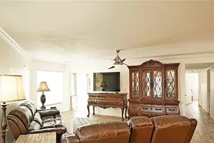 802 Capri Isles Blvd, Venice, FL 34292 - Photo 5