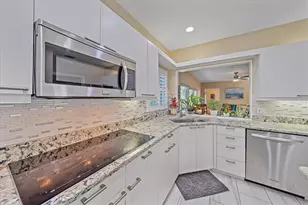 1432 Colony Pl, Venice, FL 34292 - Photo 9