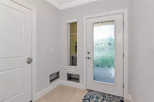 5561 Cannes Cir, Sarasota, FL 34231 - Photo 3