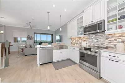 5561 Cannes Circle, Sarasota, FL 34231 - Photo 13