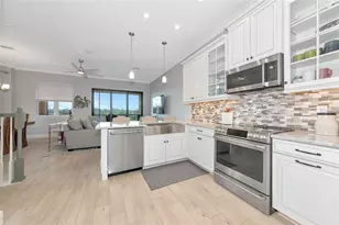 5561 Cannes Cir, Sarasota, FL 34231 - Photo 13