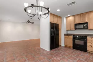 635 N Jefferson Ave, Sarasota, FL 34237 - Photo 11