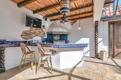 681 Avenida De Mayo, Sarasota, FL 34242 - Photo 9