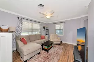 2004 19th St W, Bradenton, FL 34205 - Photo 9