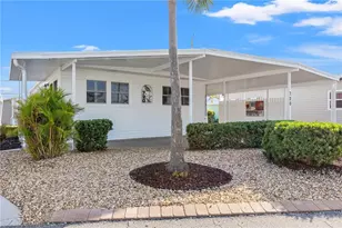 720 S Green Cir, Venice, FL 34285 - Photo 1