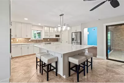 911 Cimarron Circle, Bradenton, FL 34209 - Photo 17