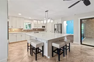 911 Cimarron Cir, Bradenton, FL 34209 - Photo 17