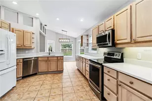 7 Arbor Oaks Dr, Sarasota, FL 34232 - Photo 15