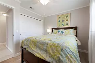 602 Baronet Ln, Holmes Beach, FL 34217 - Photo 33