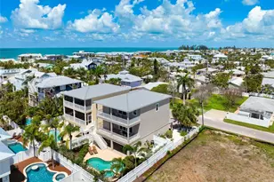 215 65th St, Holmes Beach, FL 34217 - Photo 59
