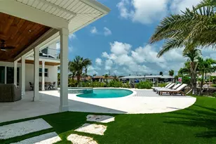 603 Emerald Ln, Holmes Beach, FL 34217 - Photo 47