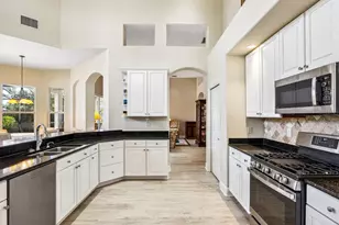 2496 Farms Ct, Sarasota, FL 34240 - Photo 13