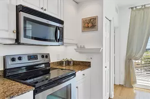 800 N Tamiami Trl, Sarasota, FL 34236 - Photo 17