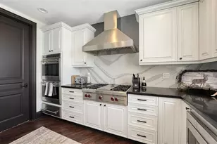 420 Golden Gate Point, Sarasota, FL 34236 - Photo 19