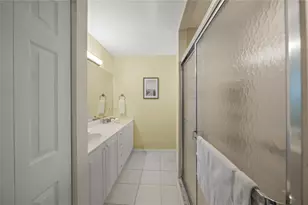 2037 and 2039 Jo An Dr, Sarasota, FL 34231 - Photo 23