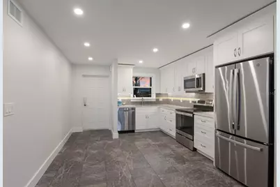 4200 Gulf Dr #104, Holmes Beach, FL 34217 - Photo 9