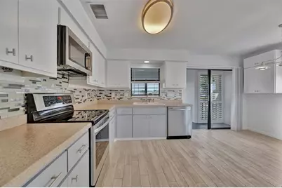 8710 54th Avenue W #8710, Bradenton, FL 34210 - Photo 17