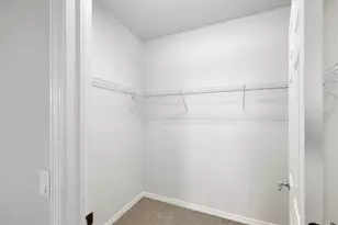 3760 82nd Ave Cir E, Sarasota, FL 34243 - Photo 17