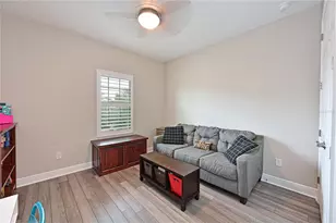 8916 Isabella Cir, Parrish, FL 34219 - Photo 15