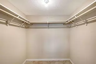 1100 Imperial Dr, Sarasota, FL 34236 - Photo 23