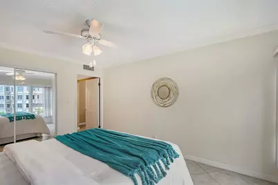 1100 Imperial Drive #403, Sarasota, FL 34236 - Photo 25