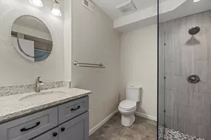 8255 Longbay Blvd, Sarasota, FL 34243 - Photo 17