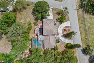 8255 Longbay Blvd, Sarasota, FL 34243 - Photo 51