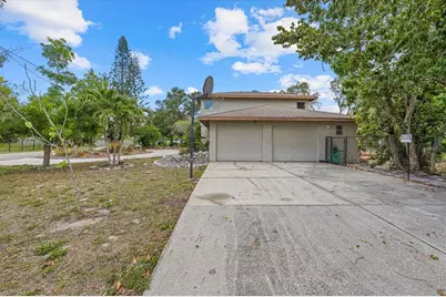 8255 Longbay Boulevard, Sarasota, FL 34243 - Photo 43