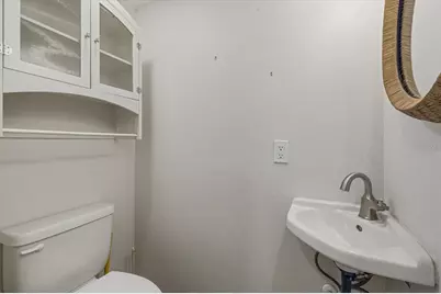 8255 Longbay Boulevard, Sarasota, FL 34243 - Photo 15