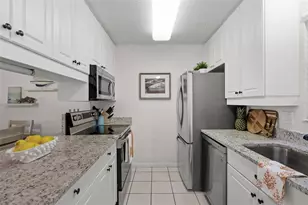 5681 Midnight Pass Rd, Sarasota, FL 34242 - Photo 9