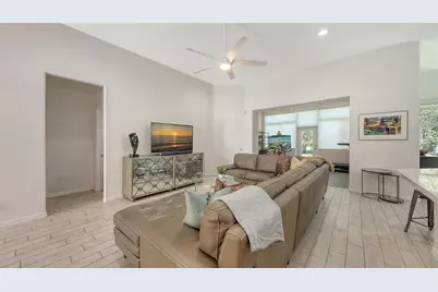 6721 Oak Manor Drive, Lakewood Ranch, FL 34202 - Photo 7